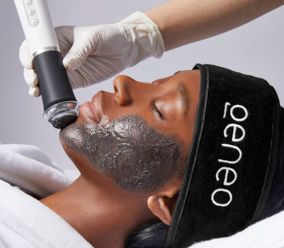 Geneo con Facial.